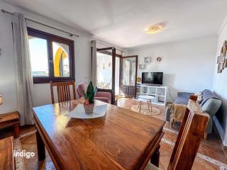 ANN001 Bright Two Bedroom Townhouse - 5