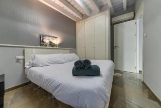 Apartamento en Casco Historico con terraza comunitaria y parking opcional - Granada - 3