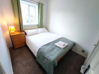 The Swans - Two-Bedroom City Centre House with Parking - Oxford - 8