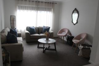 Charming and Cosy on Riverside, Air-Conditioned - 3