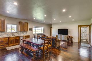 5 Mi to Devil Creek Reservoir Idaho Farmhouse! - 5