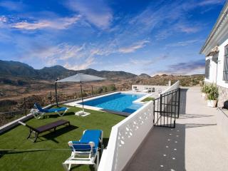 Villa 70 by Mila Prieto - El Gastor - 9
