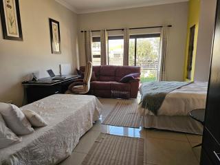 Cora's Boutique Bed & Breakfast - Swakopmund - 3