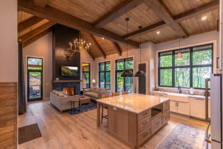 The HeartStone Lodge at Eagles Nest - Banner Elk - 2