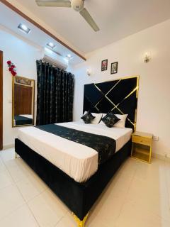 Lahore Guest House 4'9 - 3