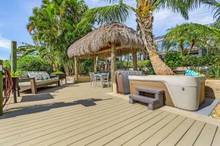 OH! What a Villa - Sunsets, Saltwater Pool, Hot tub, Tiki Hut, Dock - Villa Coastal Cottage- Roelens - Cape Coral - 4