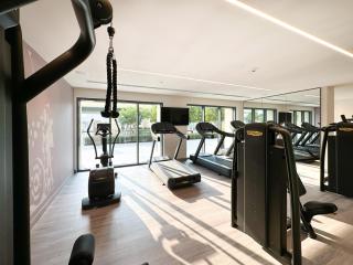 Trophy - Euphoria Eclipse Suite in 29th floor in Burj Royale - Dubai - 3