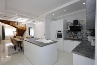 Villa Lejzo - Swimming Pool - Berat - 1