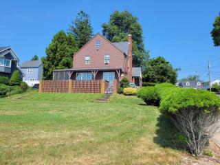 On the Water Spacious Comfortable Historic House - 1