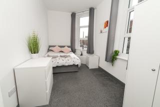 Stunning 2 Bedroom Apartment in Fleetwood - Fleetwood - 0