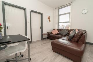 Stunning 2 Bedroom Apartment in Fleetwood - Fleetwood - 2