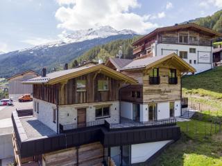 Holiday Home Bergsteiger - Chalet by Interhome - Sölden - 0