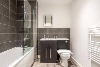 Smart Central Rotherham Studio - Sleeps 4 - Rotherham - 5