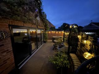 Robins Nest Harpley - - 3