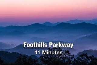 New Luxury Cabin with Stunning MountainVIEWS,HotTub, FirePit, FirePlace,2 KingBeds, 2 CoveredDecks,BBqGrill, ShuffleBoard and Pool Access - Sevierville - 3