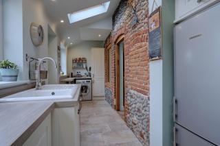 Bulmer Cottage by Winterton Cottages - 3