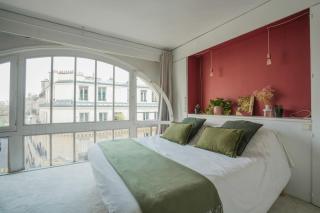 Eiffel Tower Vicinity Gem - 7