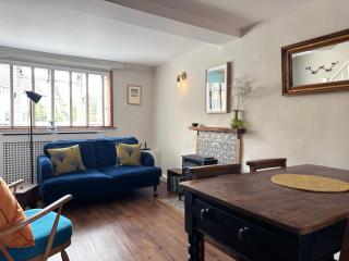 Lavender Cottage, Clare - 6