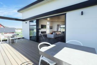 Southern Breeze - Colac Bay Beach House - 4