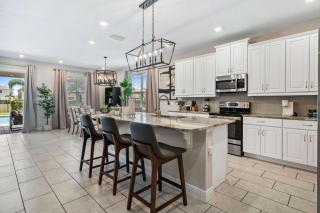 Astonishing 7 Bdrm Villa w Home Theater at Encore - Orlando - 4