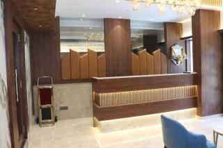 Hotel Golden Nest Thane - Thane - 3