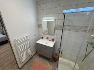 T2 calme et climatisé proche mer - 2