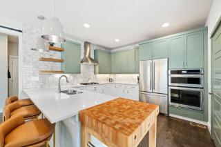 Upbeat Retreat - Enjoy Bikes, Brews and Mtn Peaks! - 4