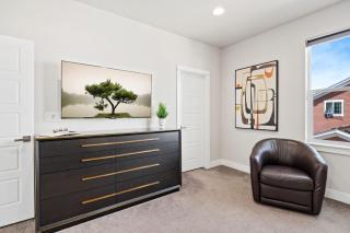 Upbeat Retreat - Enjoy Bikes, Brews and Mtn Peaks! - 1