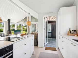 Holiday Home Hermund - 100m from the sea by Interhome - 5