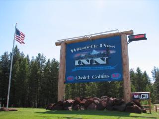 Willamette Pass Inn & Chalets - Odell Lake - 0