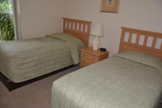 Traditional 4 Bed 3.5 Bath Townhome - Davenport - 8