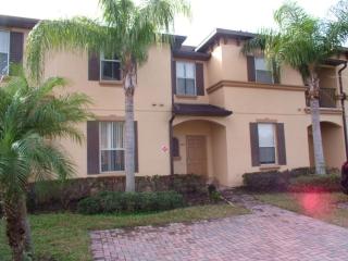 Traditional 4 Bed 3.5 Bath Townhome - Davenport - 2