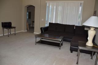 Spacious Private 4 Bed Pool Home - Davenport - 6