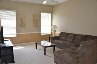 Spacious Private 4 Bed Pool Home - Davenport - 4