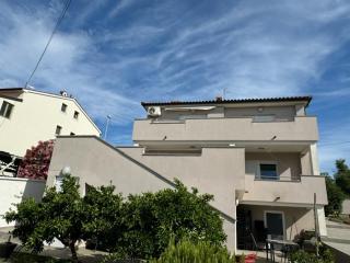 Apartment Elli - parking, garden, BBQ - 0