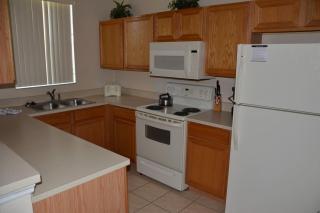 Traditional 3 Bed 2.5 Bath Townhome - Davenport - 8