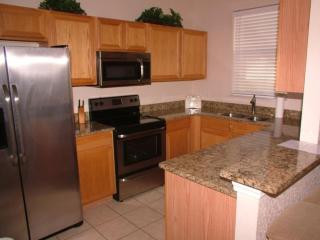 Traditional 3 Bed 3 Bath Townhome - Davenport - 6