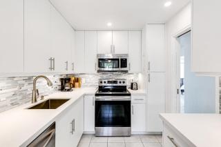 Bungalow with large backyard 5 min from beach - Pompano Beach - 8