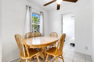 Bungalow with large backyard 5 min from beach - Pompano Beach - 7