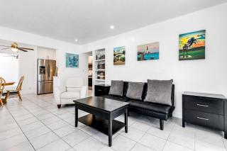 Bungalow with large backyard 5 min from beach - 3