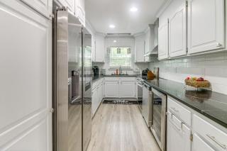 Charlotte Home with Yard - Near Spectrum Center! - Charlotte - 3