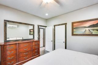 Frankston Vacation Rental Walk to Lake Palestine! - Coffee City - 1