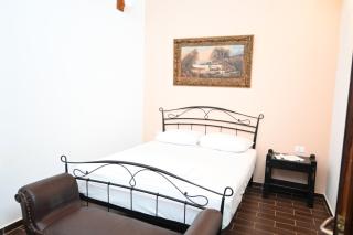 Amelia's Apartments - 8