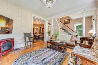 about 6 Mi to Lake George Charming Adirondack Home! - Warrensburg - 6