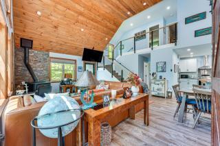 Near Hiking Trails and Ski Resorts Killington Home! - Killington - 0