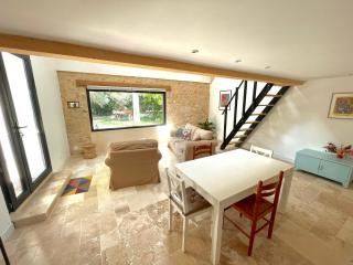 Grange rénovée, jardin privé et piscine partagée - 3