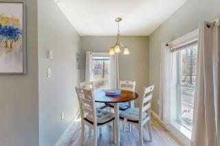Cozy Waterfall BnB - Close To Mountains and Hikes - East Durham - 4