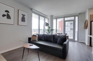 Quiet Apartment Steps from the Subway at Clarendon - 3