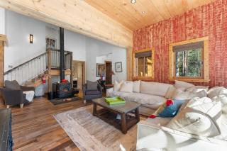 Soda Springs 3BR Ski and Lake Retreat - Soda Springs - 2