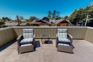 Easy Breezy Beach House - Rockaway Beach - 7
